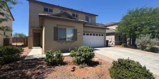 Beautiful 3-bedroom, 2.5-bathroom home with a den/office Gallery 1