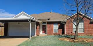 Beautiful 3 Bedroom Home with Study, Fireplace Fenced Backyard! Beautiful 3 Bedroom Home with Study, Fireplace Fenced Backyard! Gallery 1