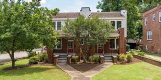 Charming 3-Bedroom, 2.5-Bath Duplex in Wales Garden Gallery 1