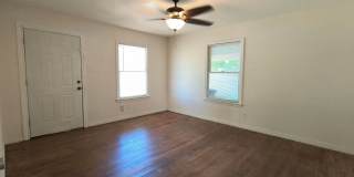 Remodeled 3-bedroom 1 bath home with large fenced in back yard! Gallery 4