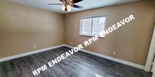 "Stunning 3-Bed Home with Modern Finishes, Spacious Yard, and Quiet Cul-De-Sac Location!" Gallery 10