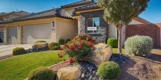 Beautiful 4 bedroom, 2 bath home in Sugar Plum! Gallery 1