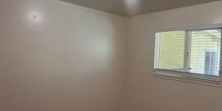 Charming 3 Bedroom House With Inground POOL Gallery 9