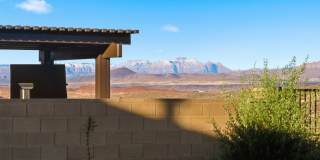 4 Bedroom Home with Gorgeous Views Gallery 45