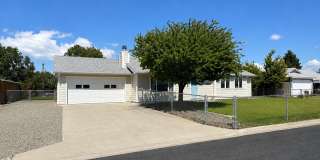 Spacious Kennewick Home with RV Parking & Incredible Outdoor Living! Gallery 1