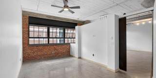 1611 Locust Street Gallery 10