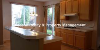 Bethany 4 Bed One Bed & Full Bath on Main Fenced Yard w/EV Charger Close to Schools & Shopping Gallery 7