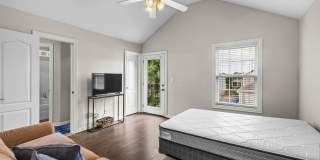 Furnished 3 bed/2.5 bath Gallery 13