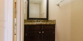 AMAZING 4 BED, 2.5 BATH HOME LOCATED NEAR 67TH AVE & UNION HILLS Gallery 21