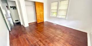 2631 E Vandalia Street Gallery 5