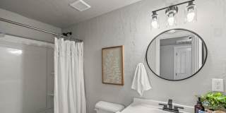 316 East 46th Place Gallery 8