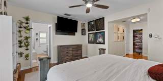 2605 S MANHATTAN AVENUE Gallery 22