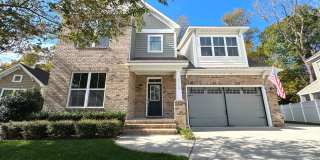 Gorgeous 6 Bedroom, 3 Bath home, over 3400sqft, 1+ acre lot in Suffolk. Available NOW! Gallery 1