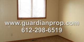End Unit Townhouse Available June 1st, Vaulted Ceilings, Large Patio, Loft Area Gallery 10