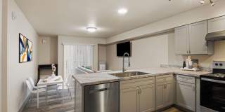 979 Patterson Street Gallery 44