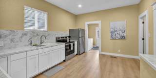 FULLY FURNISHED HISTORIC CHARMER BETWEEN UNR & DOWNTOWN – UTILITIES INCLUDED, MODERN UPGRADES, PRIME LOCATION Gallery 6