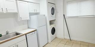 1334 Lakeview (Duplex) Gallery 13