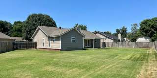3 Bed, 2 Bath with Vaulted Living Room, Walk-In Shower, and Privacy-Fenced Yard Gallery 25