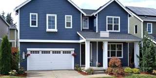Spacious 4-Bed Home with Loft & Covered Patio in North Creek Gallery 1