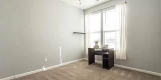 Room in 4 Bedroom Home at Warm Springs Ln Gallery 17