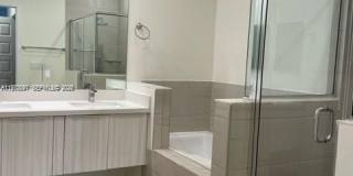 10521 NW 81st Ter Gallery 20