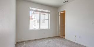 Available Now! Tri-Level 3 Bedroom 3.5 Bath Townhome!! Gallery 43