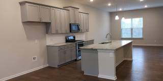 Excellent Location!!!Townhome Gallery 6