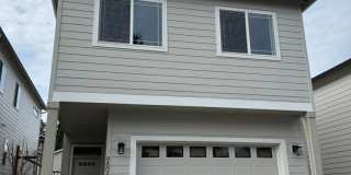 Beautiful Three Bedroom New Construction Home For Rent Gallery 1