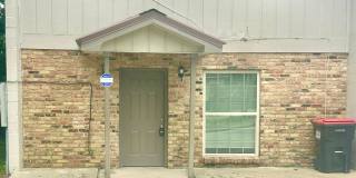 3 Bedroom Townhome Updated - Private Patio Gallery 1
