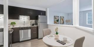 899 Washington Gallery 2