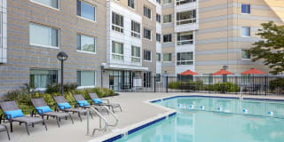 Peninsula Apartments Gallery 15