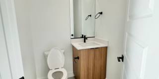PET FRIENDLY!! HURRICANE TOWNHOME! Gallery 9
