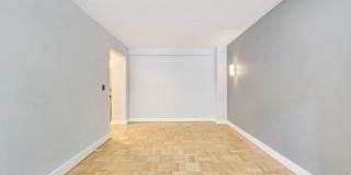 Stylish 1 Bedroom Condo in Foggy Bottom! Gallery 10