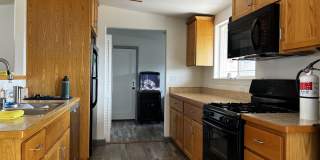 1109 Thomas Street Gallery 4