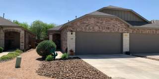 2 Weeks free rent / 3/2/2 Duplex / Walk to Historic Gruene / Fridge / Gas Cooking / Fenced in yard / CISD Gallery 3