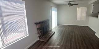 Beautiful Two story townhouse. 3 bedrooms 2.5 baths Gallery 7