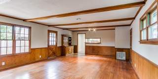 Beautiful updated home in The Village - 2 bed 1 bath Gallery 27