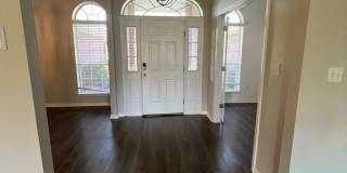 Spacious 4 Bedroom in South Crestview Gallery 5