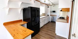 OWNER REMODEL - STUDENT RENTAL NEAR CAMPUS – HUGE DISCOUNT + ONE MONTH FREE! Gallery 5