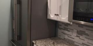 Gorgeous Updated 2BR 3BA Town house Gallery 8