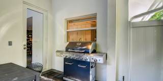 717 NE 1st Court Gallery 51