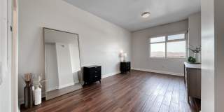 150 Las Vegas Boulevard Gallery 21