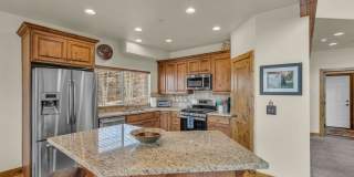 Cedar Ridge Townhome  **Mid-April thru November Rental** Gallery 8