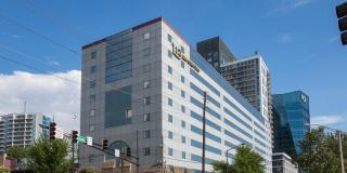 100 Midtown Gallery 7