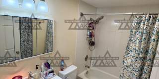 4 Bedroom Home in Fairbanks / Washer& Dryer / Cat Friendly Gallery 11