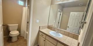 Charming 4 Bedroom Home in Springlake Gallery 33