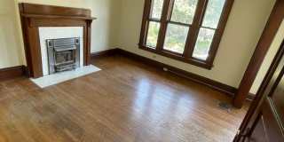 Large Brick 7 bedroom home Gallery 18