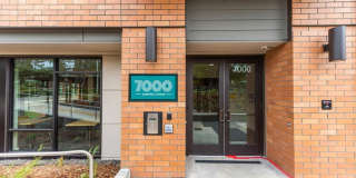 7000 Campus Apartments - Student Housing Gallery 13