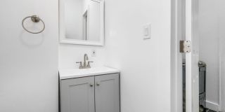 A Touch of Elegance at Townhomes on Gault Gallery 51
