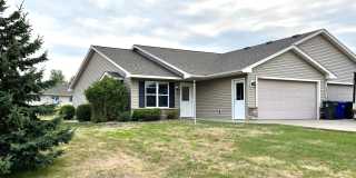 2 Bedroom, 1.5 Bath Town Home Gallery 1